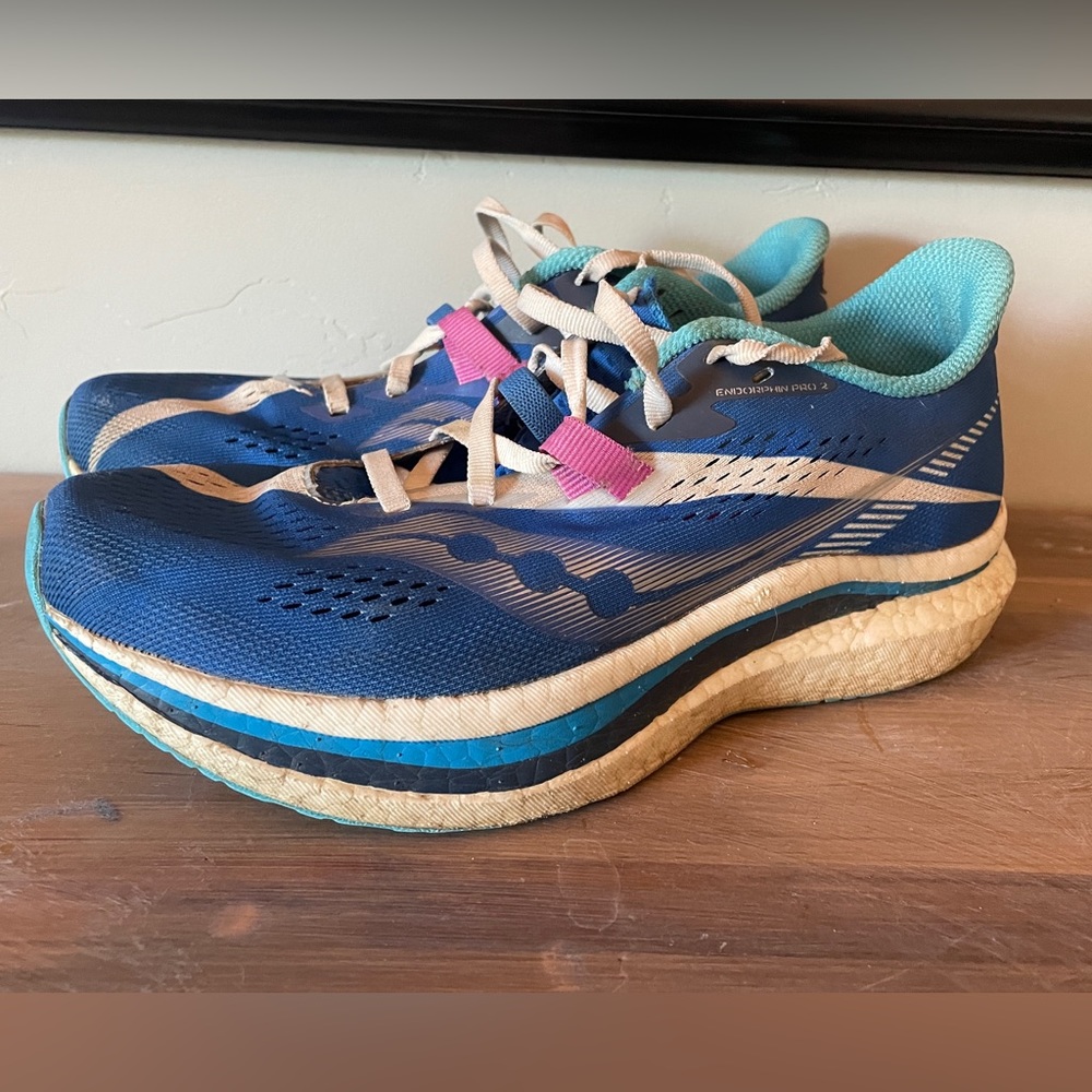 Saucony Endorphin Pro 2. Size 8.
